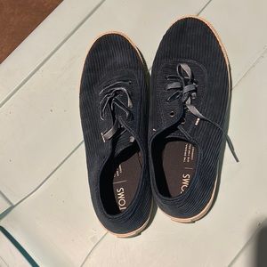Tom’s teal corduroy shoes